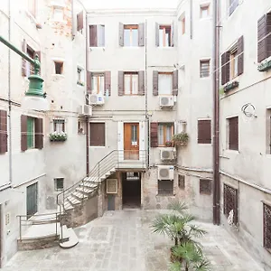  Apartment Campiello Chiesa, By Short Holidays Italy